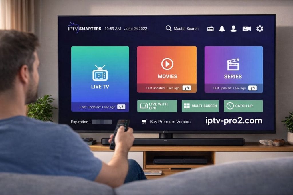 Homme regardant IPTV Smarters Pro sur Smart TV avec abonnement IPTV stable en 2026 via iptv-pro2.com